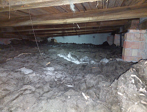 Izolace řadového rodinného domu s pultovou střechou